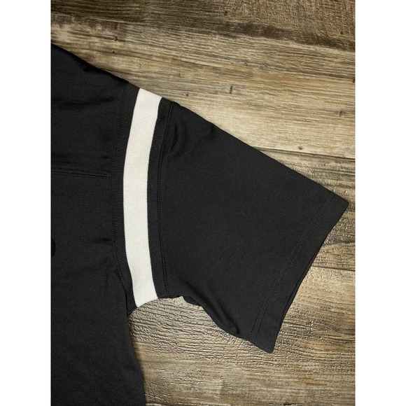 NWOT Undefeated Shirt Mens Large Black & White T-Shirt Short Sleeve UNDFTD - Picture 4 of 6